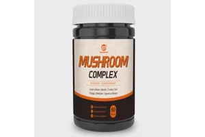 China Halal Kosher Certified Herbal Mushroom Supplements 6 in 1 Lion′s Mane Reishi Turkey Tail Chaga Extract Complex Capsule Manufacturer Factory Supplier